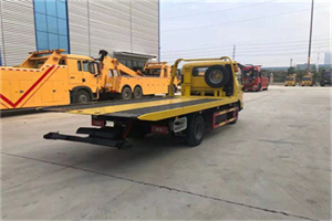 临江非事故拖车